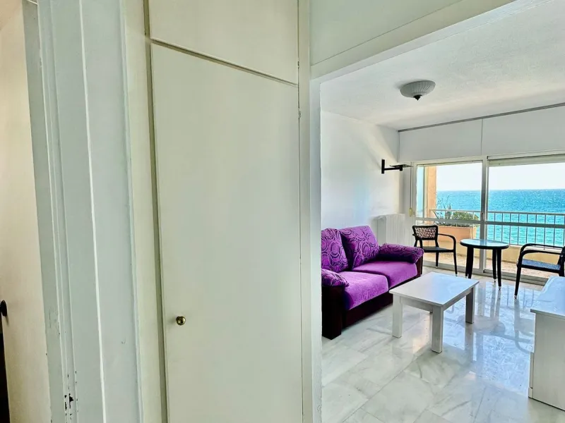 Seafront Studio Apartment – Marbella