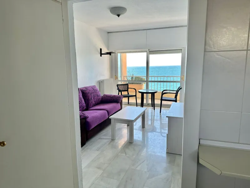 Seafront Studio Apartment – Marbella