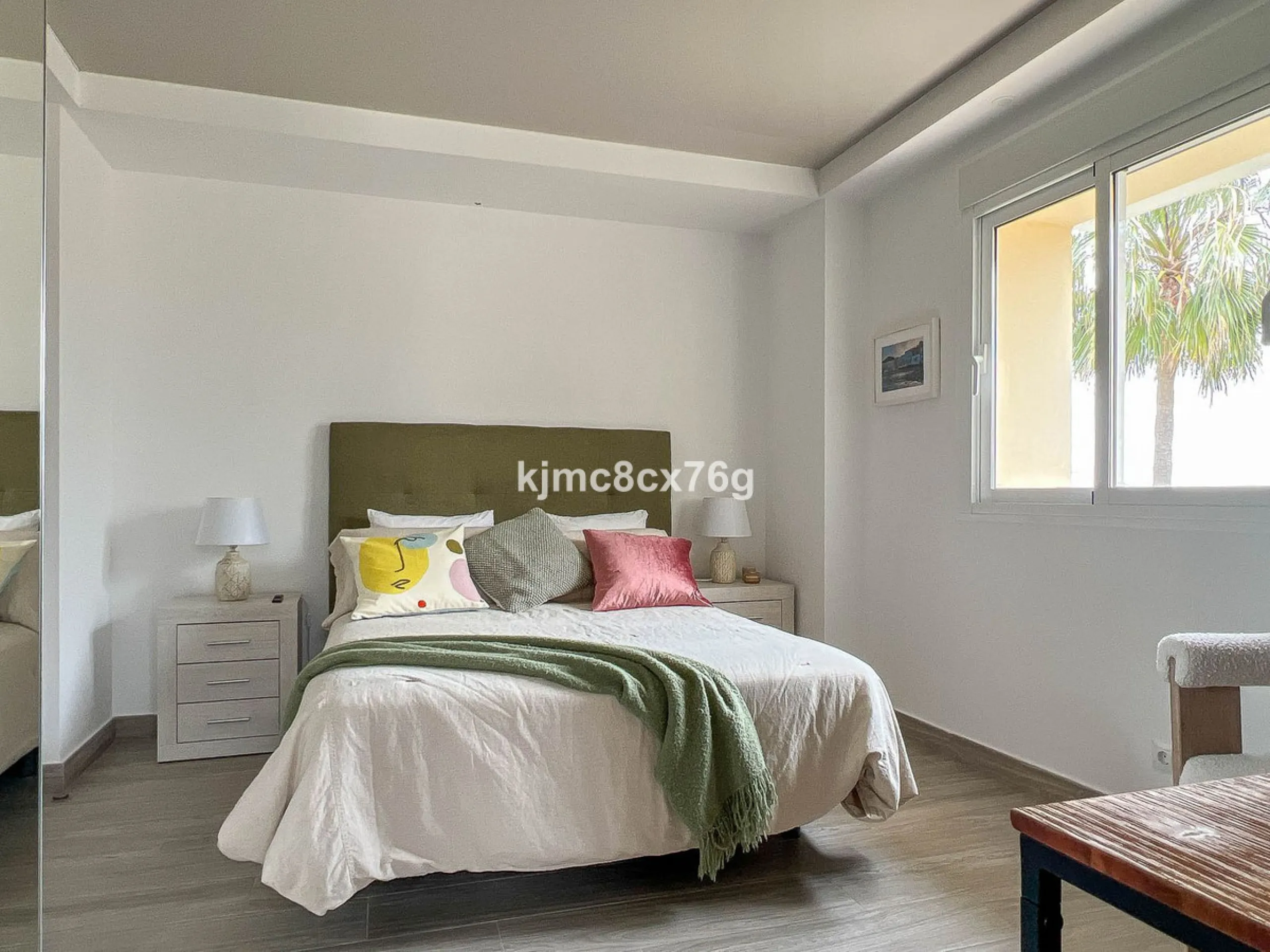 FOR SALE – STUNNING LUXURY VILLA IN THE UPPER PART OF RIVIERA DEL SOL Set within an exclusive gated community of just 25 properties, this spectacular detached villa has been recently renovated to the highest standards and tastefully decorated throughout.