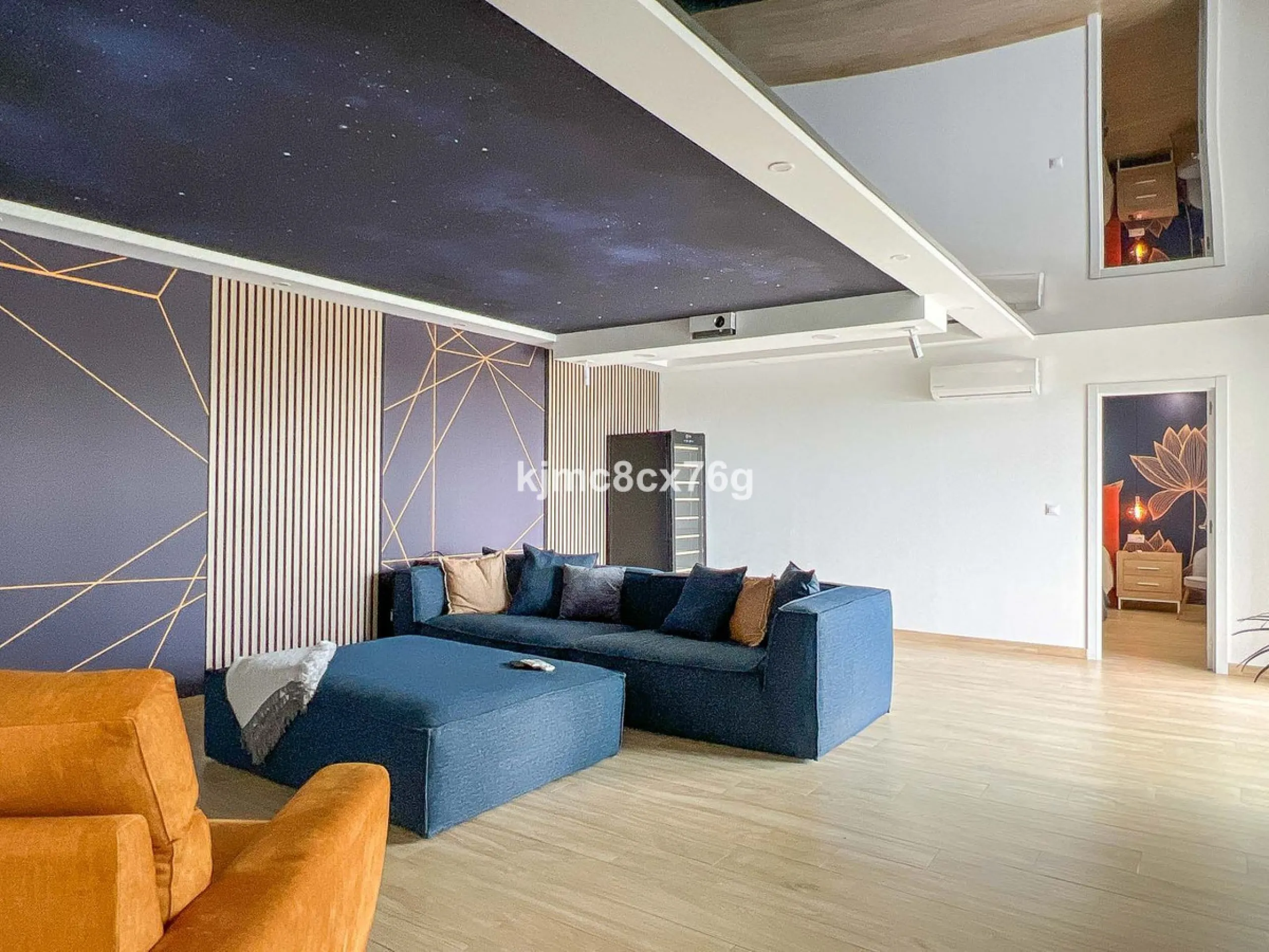 FOR SALE – STUNNING LUXURY VILLA IN THE UPPER PART OF RIVIERA DEL SOL Set within an exclusive gated community of just 25 properties, this spectacular detached villa has been recently renovated to the highest standards and tastefully decorated throughout.