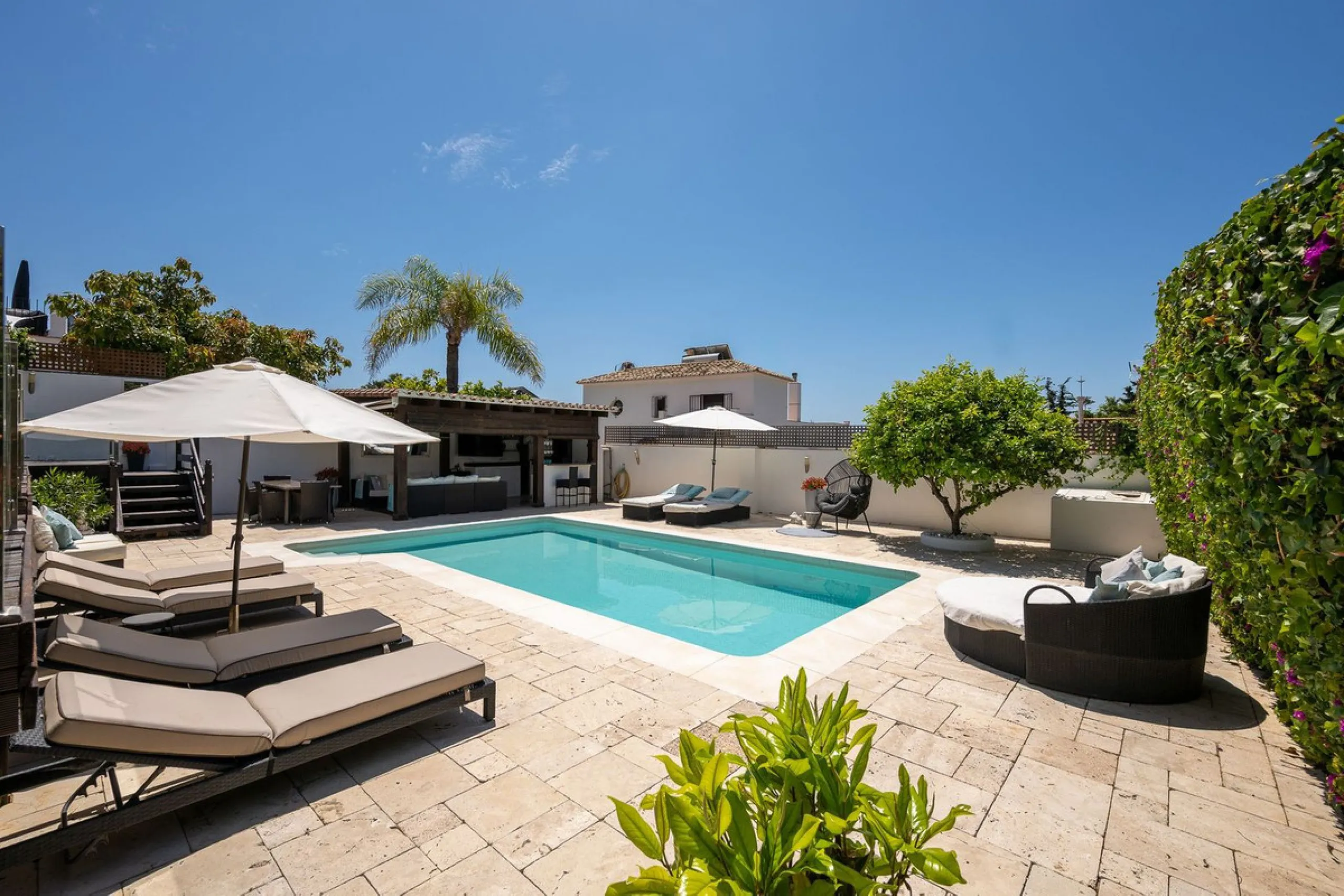 Stunning Detached Villa in Río Real (Real de Panorama) – Exceptional Airbnb Investment