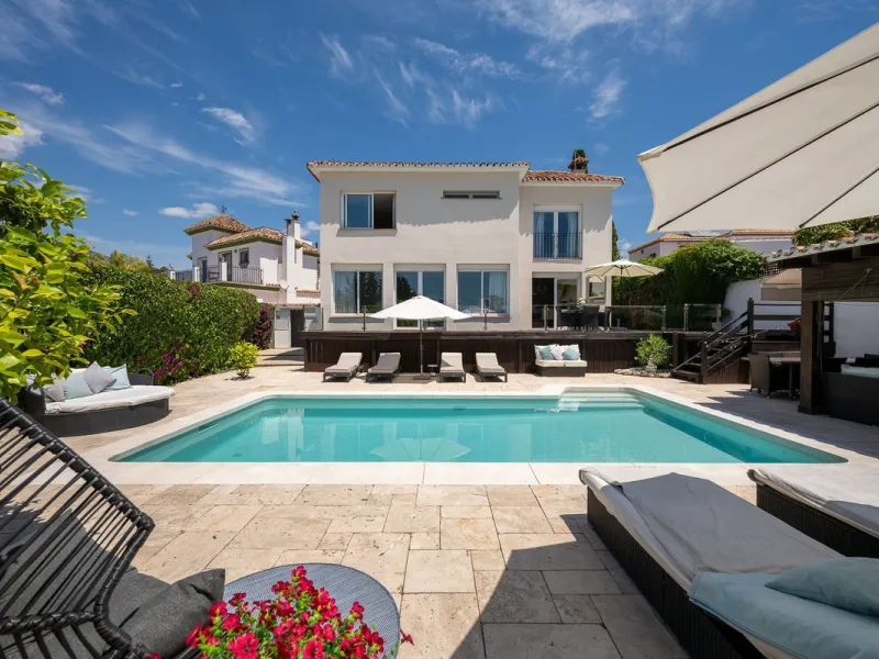 Stunning Detached Villa in Río Real (Real de Panorama) – Exceptional Airbnb Investment