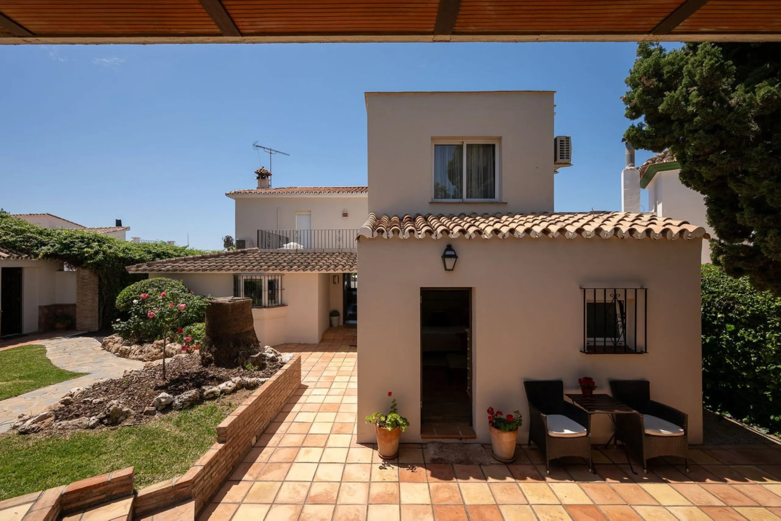 Stunning Detached Villa in Río Real (Real de Panorama) – Exceptional Airbnb Investment