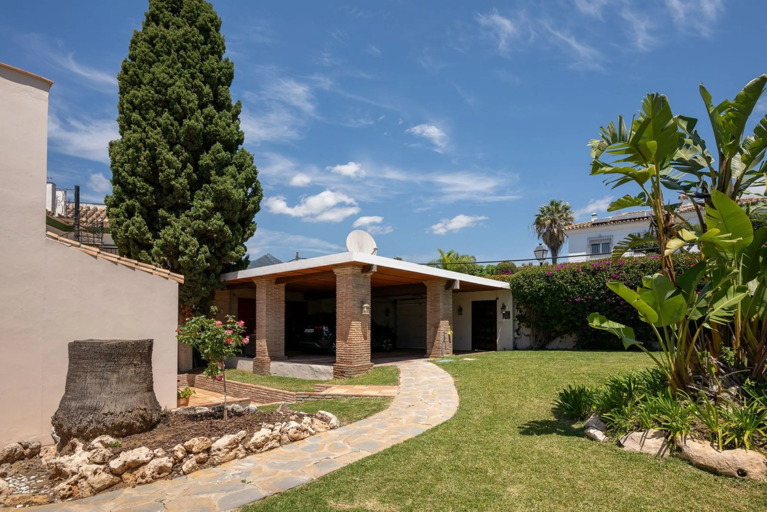 Stunning Detached Villa in Río Real (Real de Panorama) – Exceptional Airbnb Investment