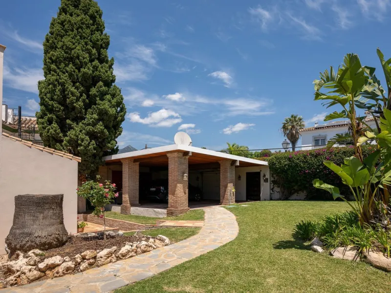 Stunning Detached Villa in Río Real (Real de Panorama) – Exceptional Airbnb Investment