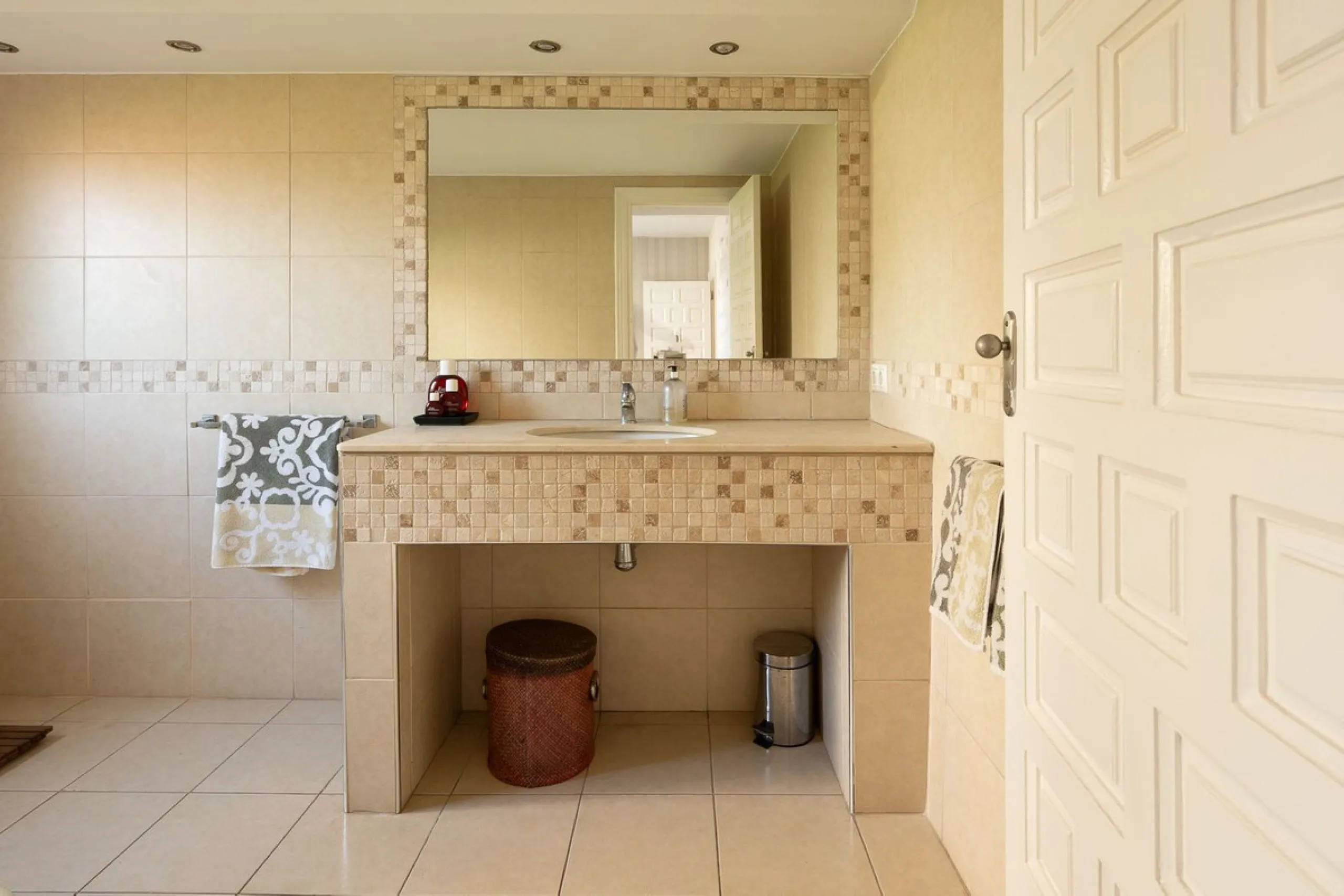 Stunning Detached Villa in Río Real (Real de Panorama) – Exceptional Airbnb Investment