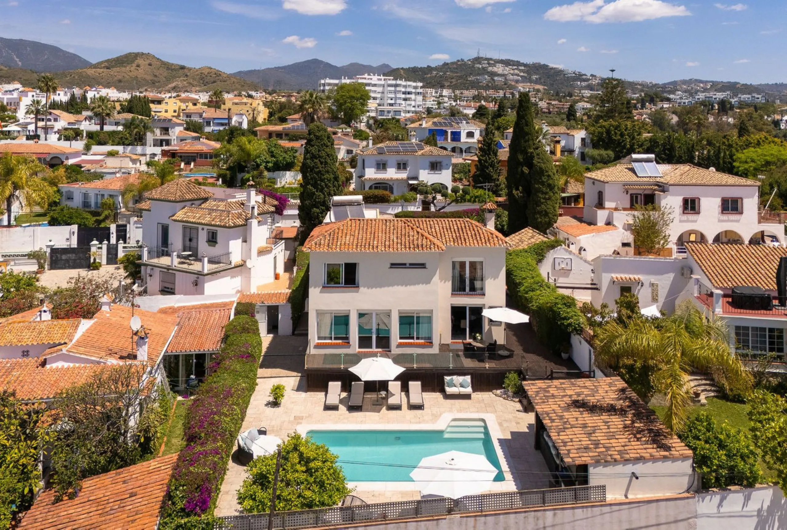 Stunning Detached Villa in Río Real (Real de Panorama) – Exceptional Airbnb Investment