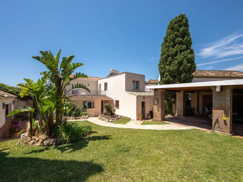 Stunning Detached Villa in Río Real (Real de Panorama) – Exceptional Airbnb Investment