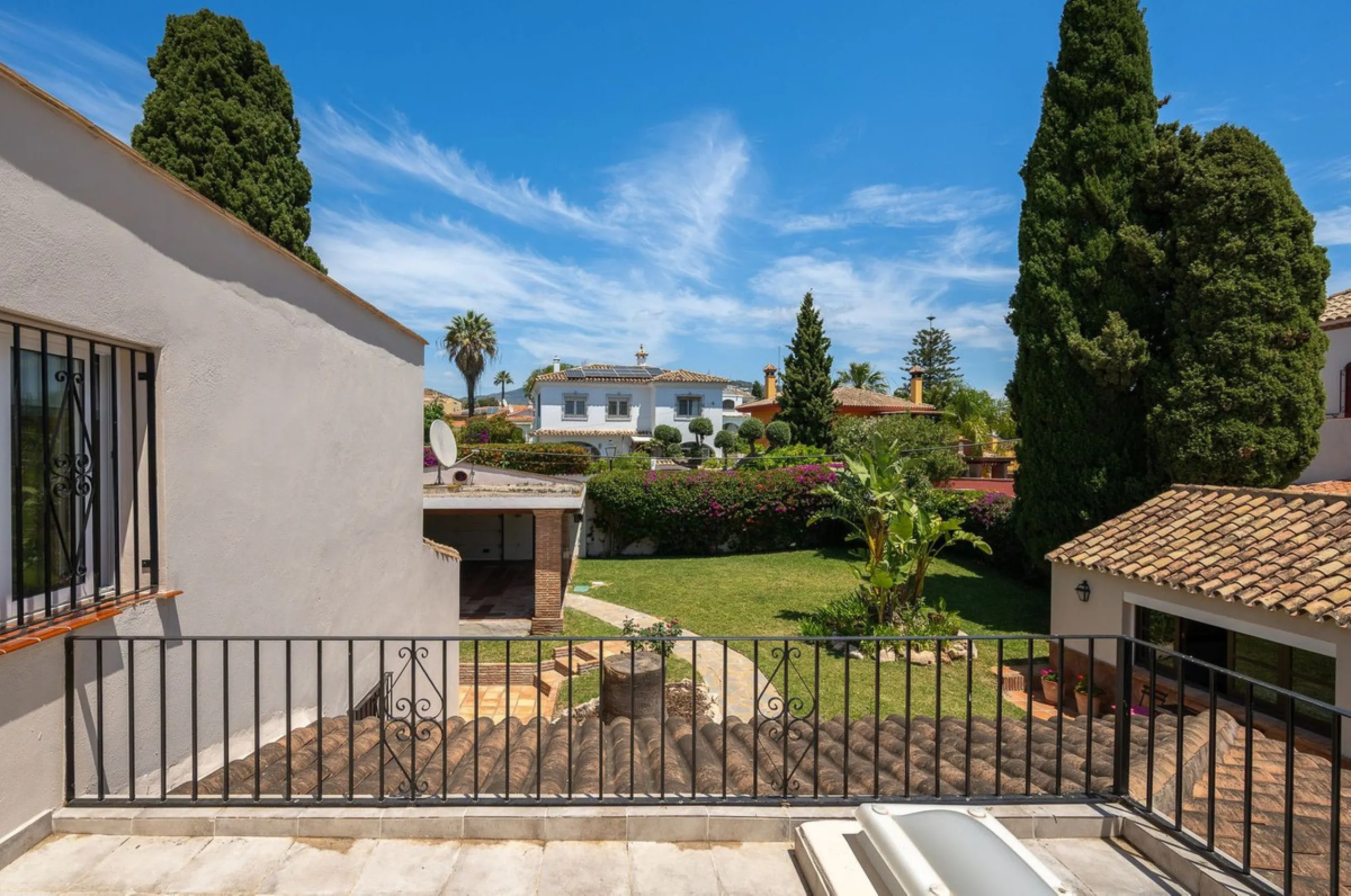 Stunning Detached Villa in Río Real (Real de Panorama) – Exceptional Airbnb Investment
