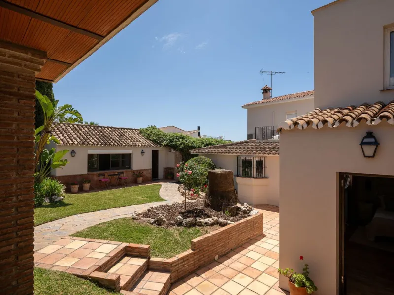Stunning Detached Villa in Río Real (Real de Panorama) – Exceptional Airbnb Investment