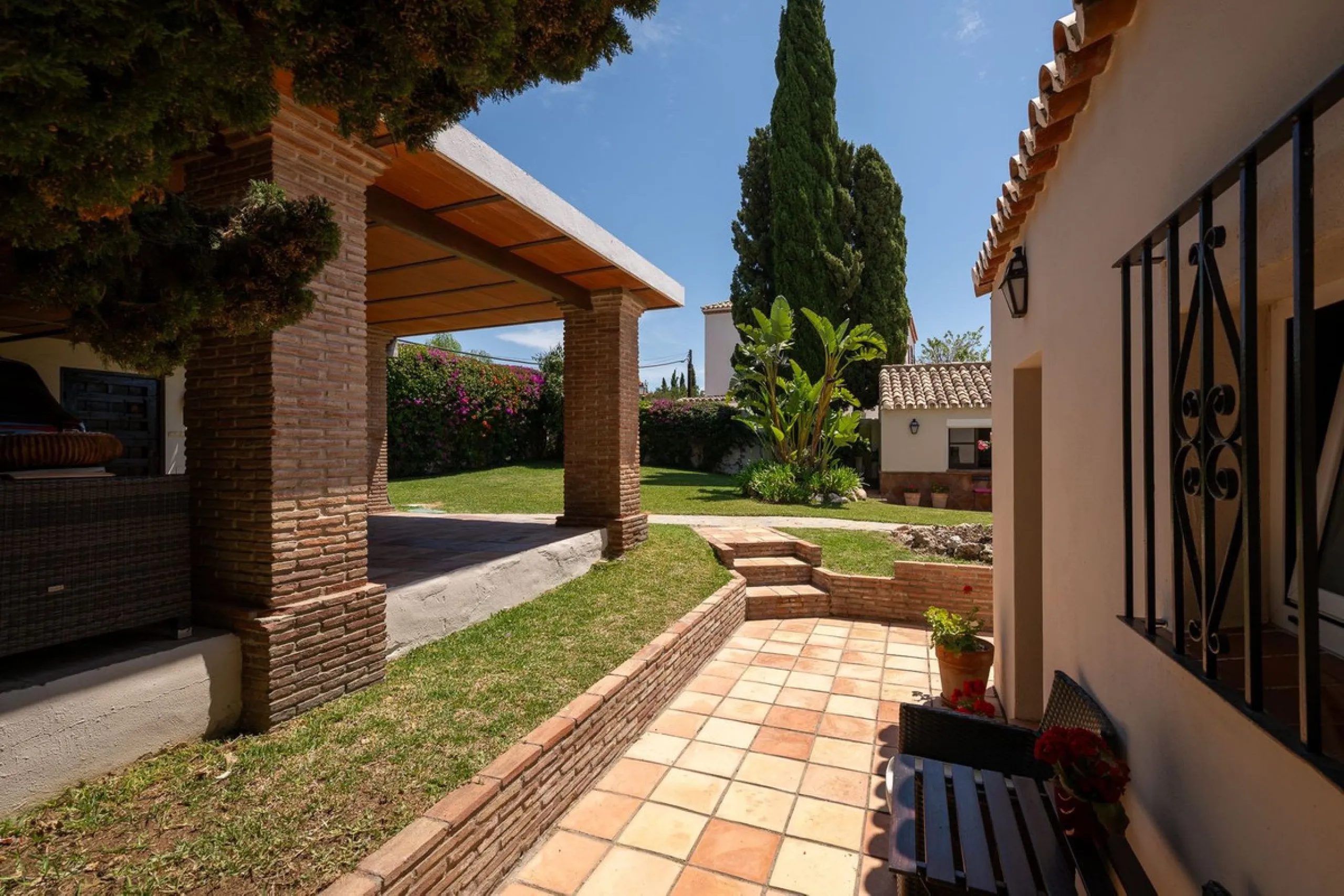 Stunning Detached Villa in Río Real (Real de Panorama) – Exceptional Airbnb Investment