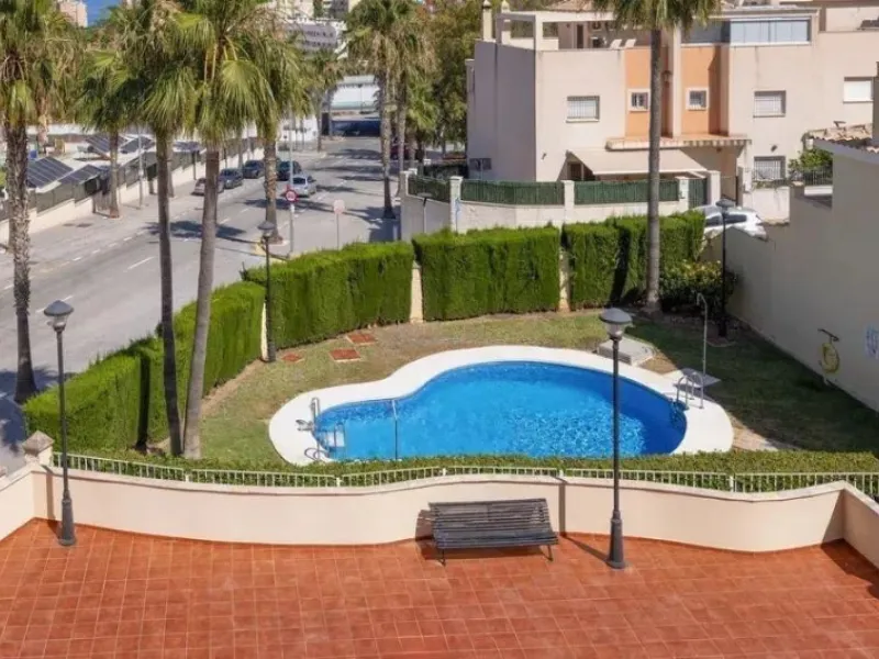 House - Townhouse в продаже в Torremolinos, Málaga. В доме 4 спален и 3 ванных комнат. Площадь дома 251 м²