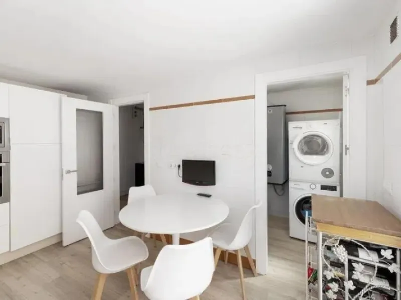 House - Townhouse в продаже в Torremolinos, Málaga. В доме 4 спален и 3 ванных комнат. Площадь дома 251 м²