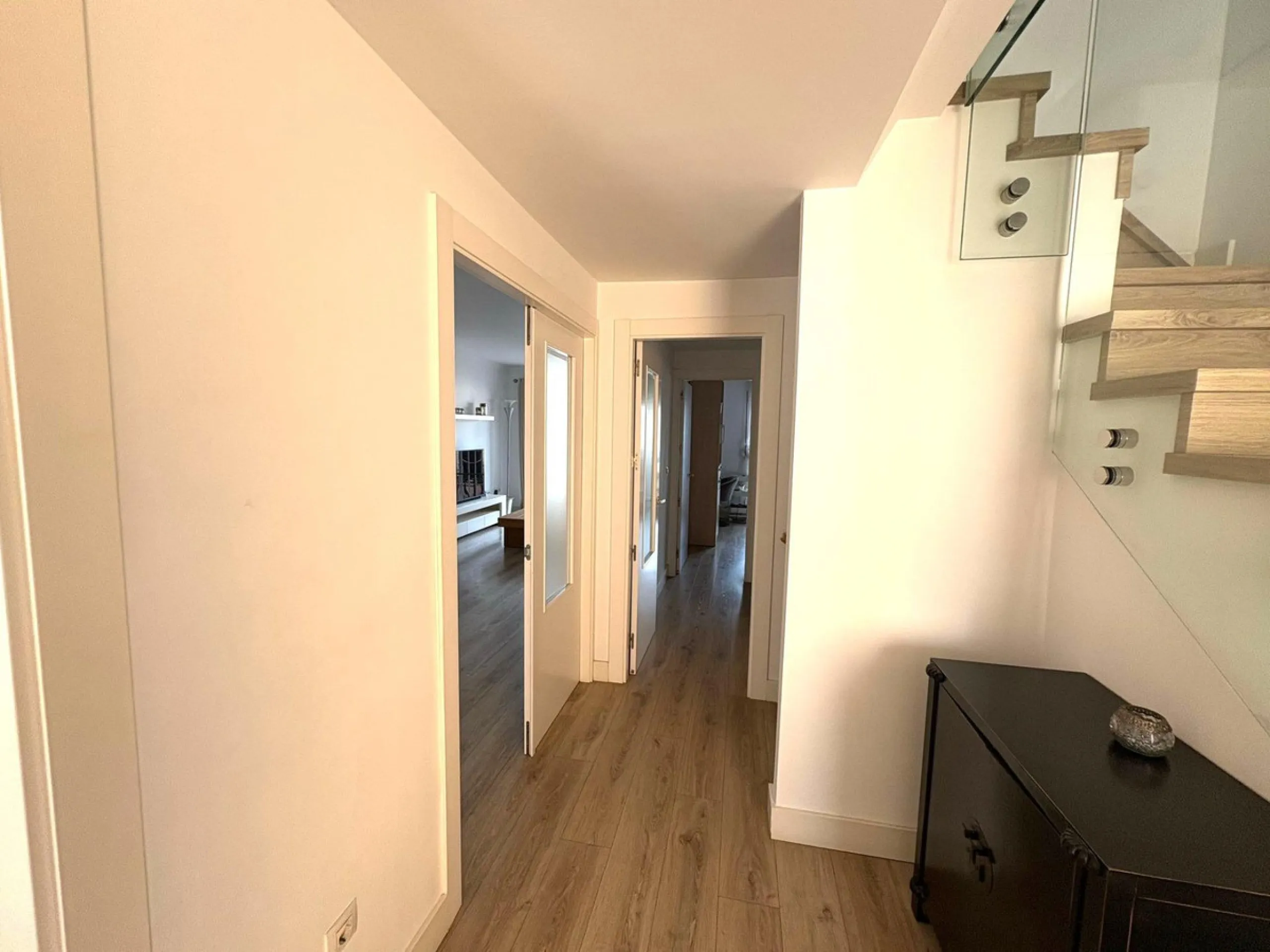House - Townhouse в продаже в Torremolinos, Málaga. В доме 4 спален и 3 ванных комнат. Площадь дома 251 м²