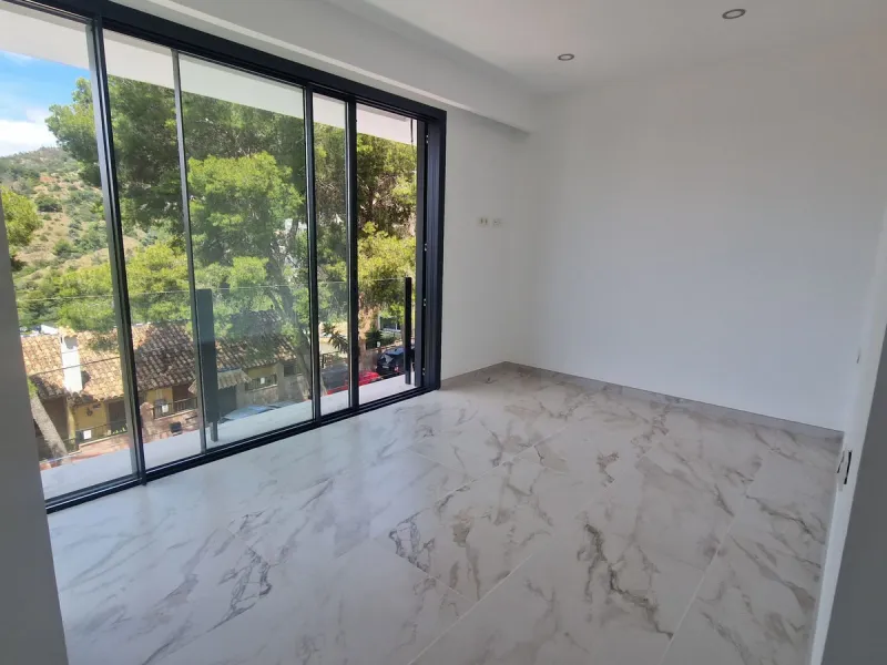 Brand-New Villa for Sale – Pinares de San Antón, Málaga