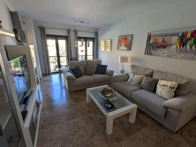 Discover this exclusive apartment in one of the most sought-after residential areas of Nueva Alcántara, San Pedro de Alcántara. This exceptional property stands out for its generous layout, unbeatable location, and high-quality finishes throughout.