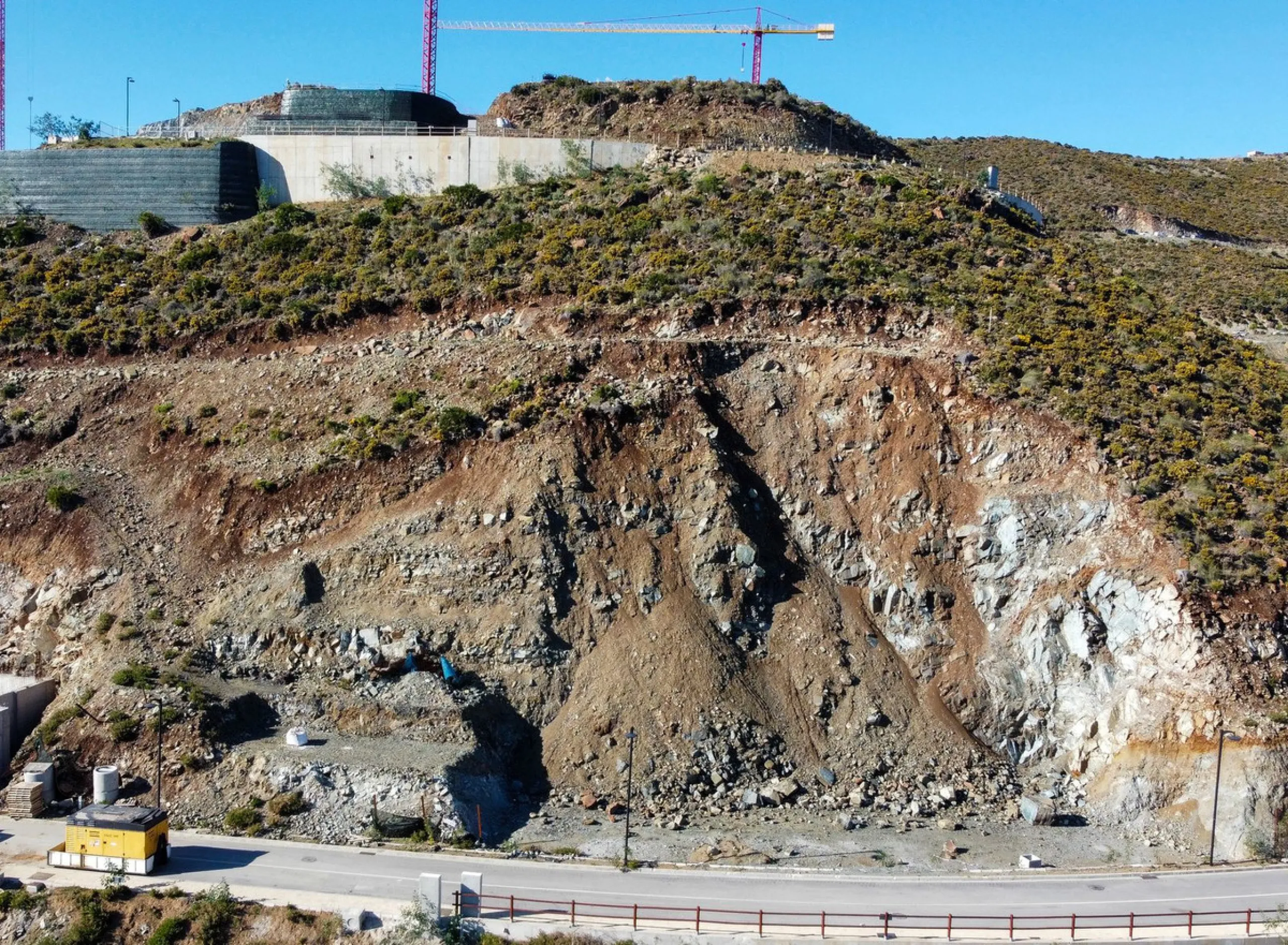 Prime south-facing plot with panoramic sea views with PLANNING PERMISSION AND PROJECT IN PLACE | Real de La Quinta, Benahavís.