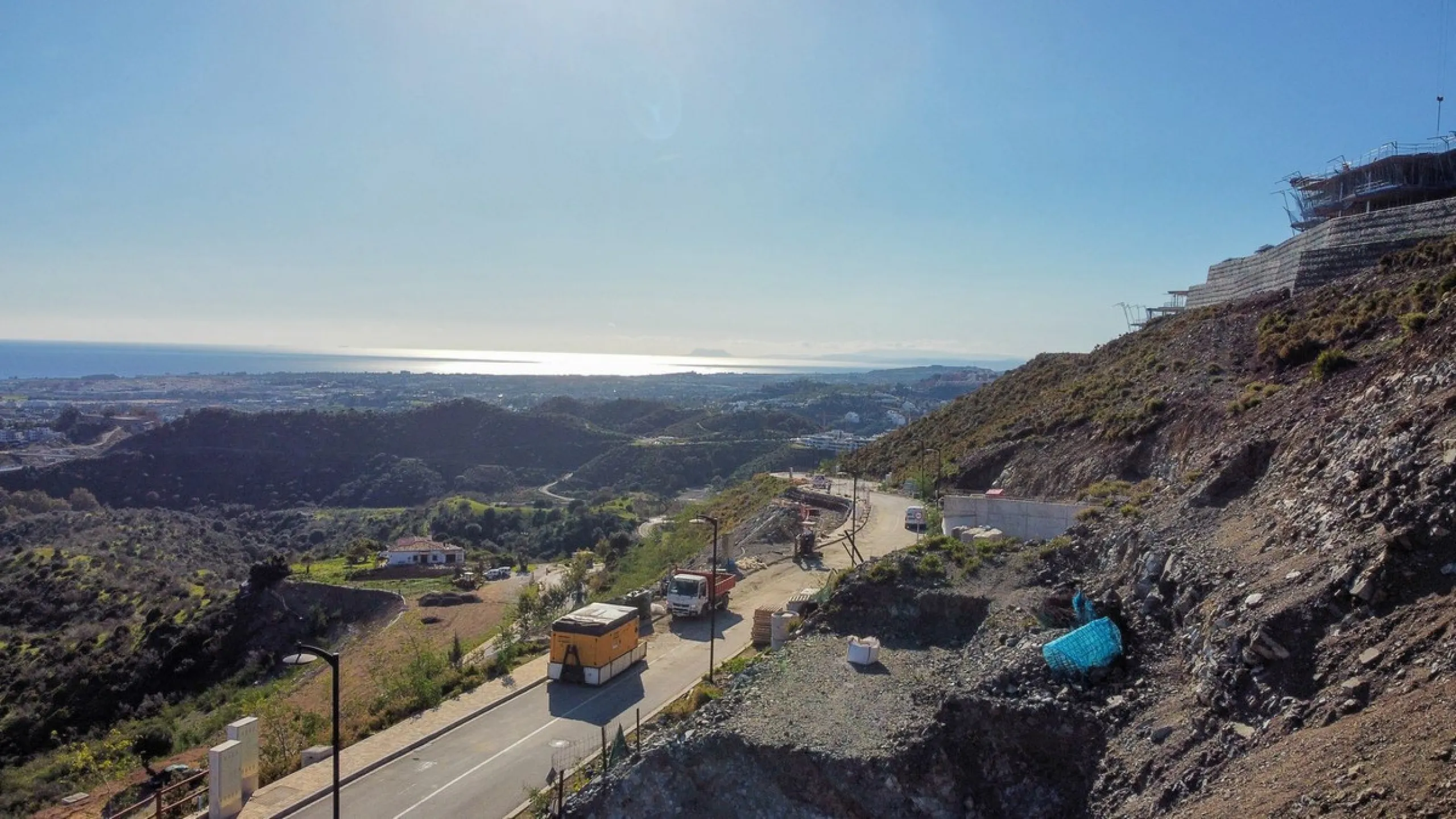 Prime south-facing plot with panoramic sea views with PLANNING PERMISSION AND PROJECT IN PLACE | Real de La Quinta, Benahavís.