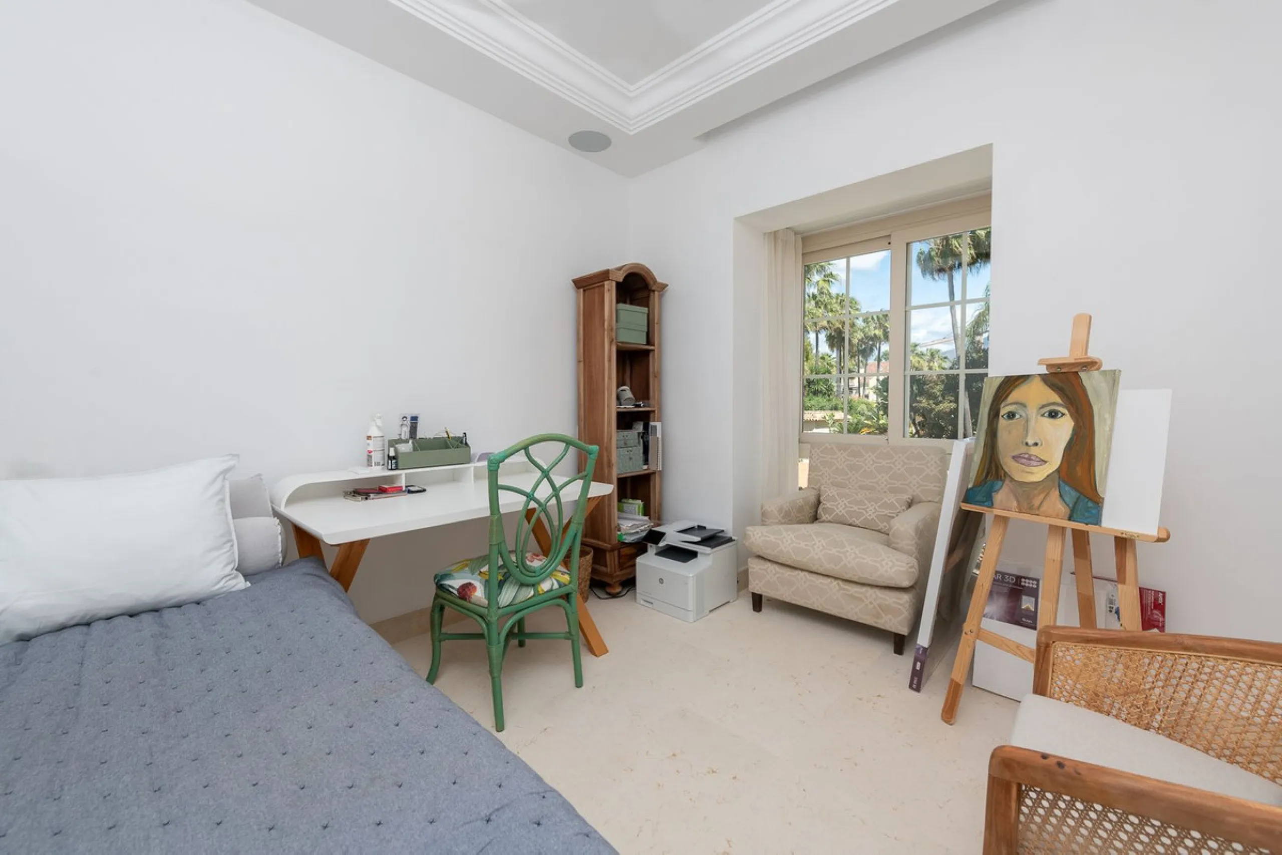 STUNNING LUXUARY HOUSE WITH PANORAMIC SEA VIEWS- BEACHFRONT URBANIZATION IN MARBELLA