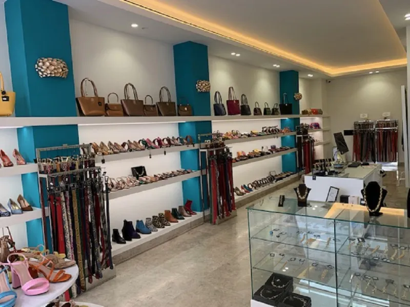Investment opportunity. Commercial premises for sale in excellent location close to the Paseo Marítimo.