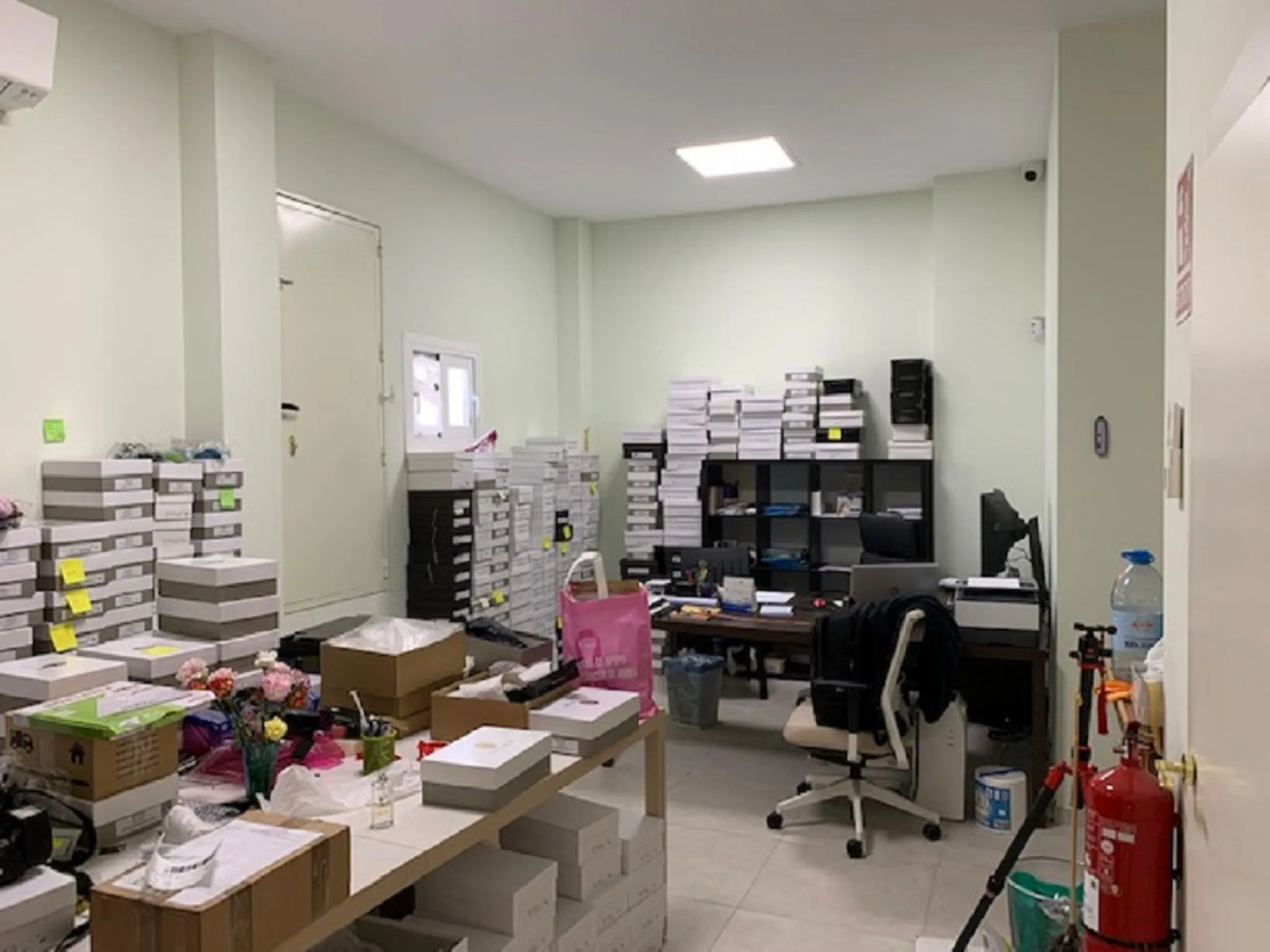 Investment opportunity. Commercial premises for sale in excellent location close to the Paseo Marítimo.
