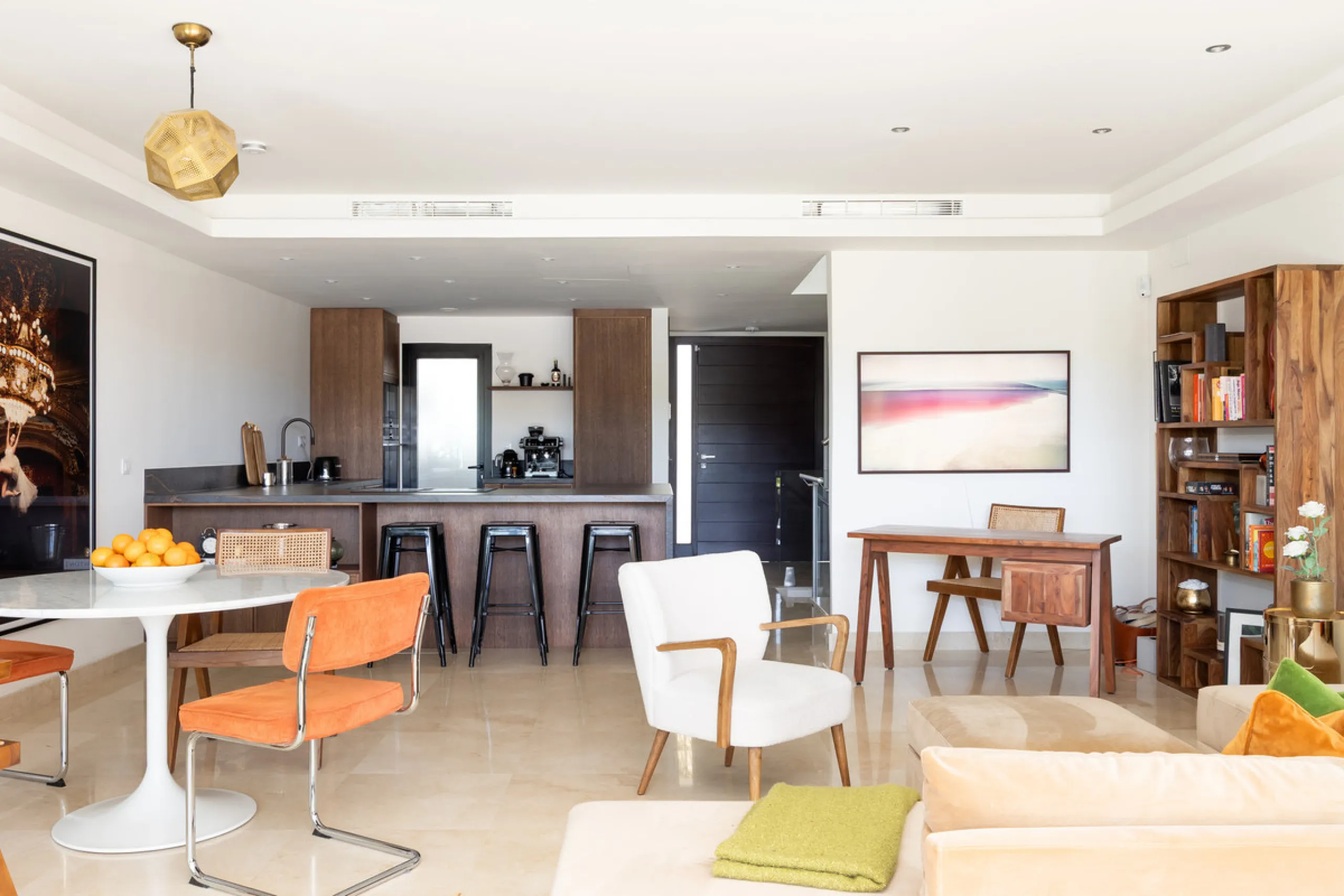 House - Townhouse в продаже в Marbella, Málaga. В доме 3 спален и 3 ванных комнат. Площадь дома 344 м²