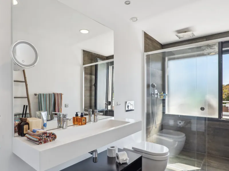 House - Townhouse в продаже в Marbella, Málaga. В доме 3 спален и 3 ванных комнат. Площадь дома 344 м²