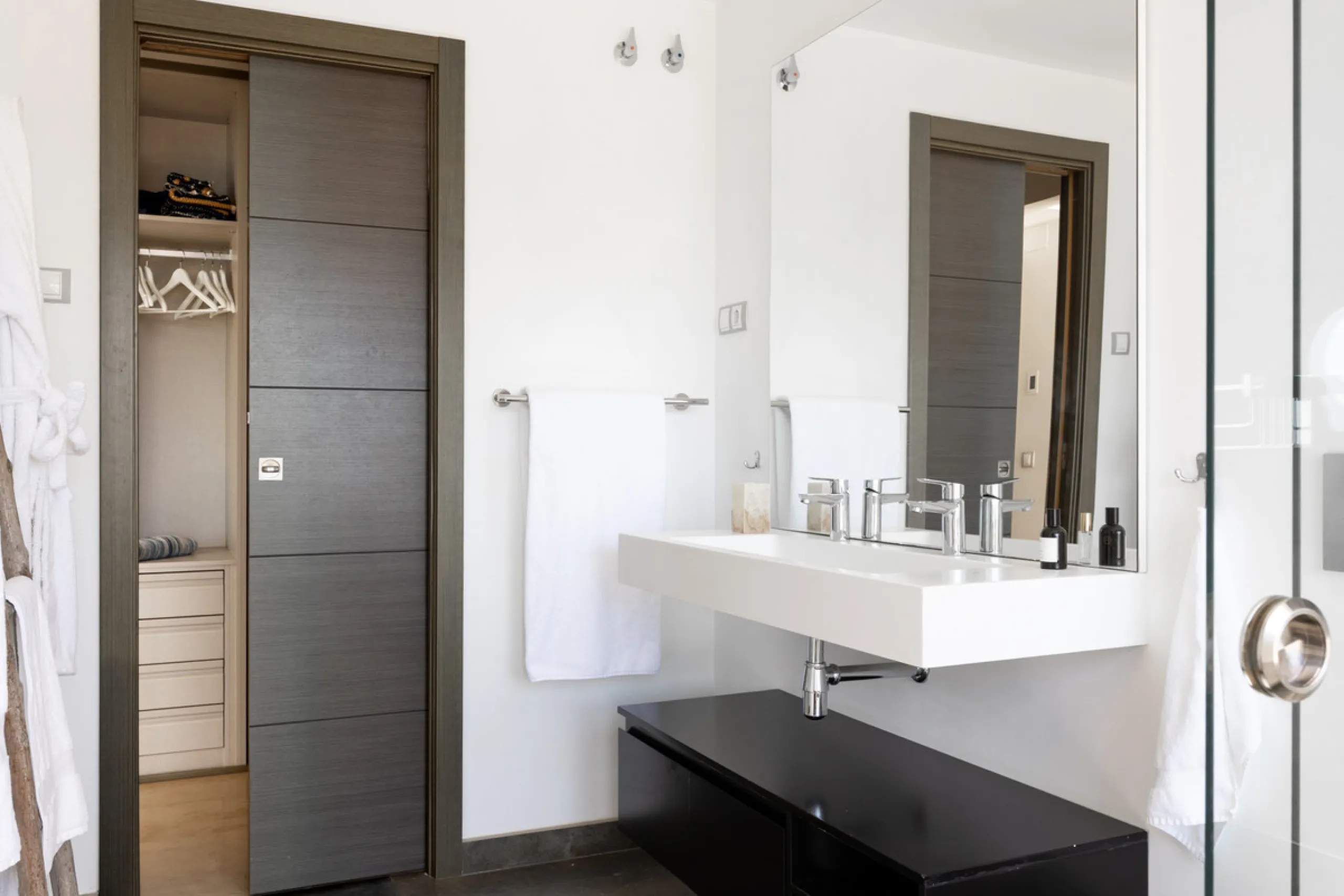 House - Townhouse в продаже в Marbella, Málaga. В доме 3 спален и 3 ванных комнат. Площадь дома 344 м²