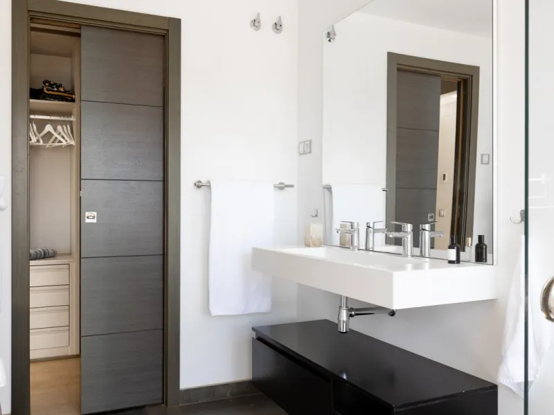 House - Townhouse в продаже в Marbella, Málaga. В доме 3 спален и 3 ванных комнат. Площадь дома 344 м²