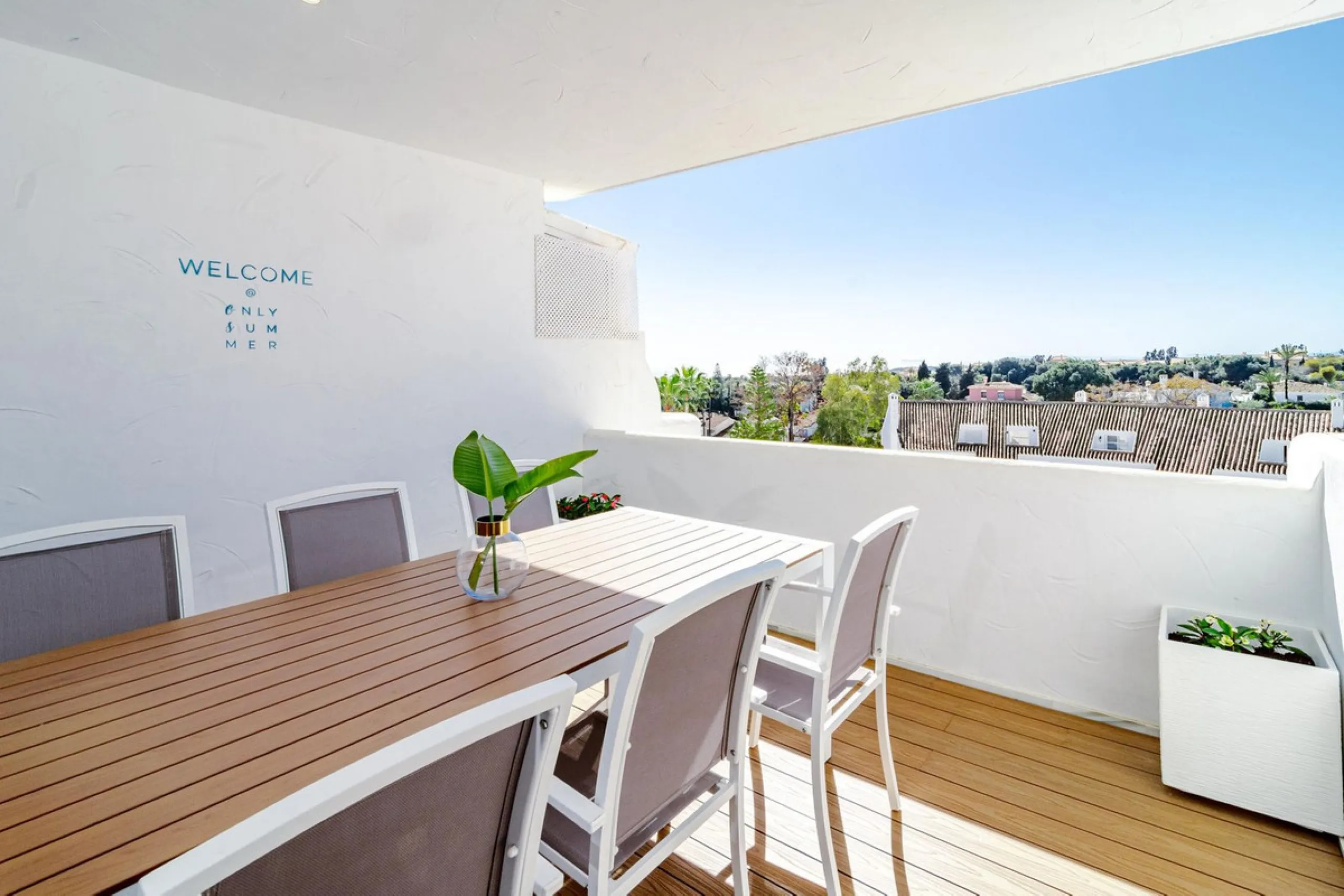 A superb west facing renovated duplex penthouse for sale in the popular El Dorado urbanisation in Nueva Andalucia, close to Puerto Banus