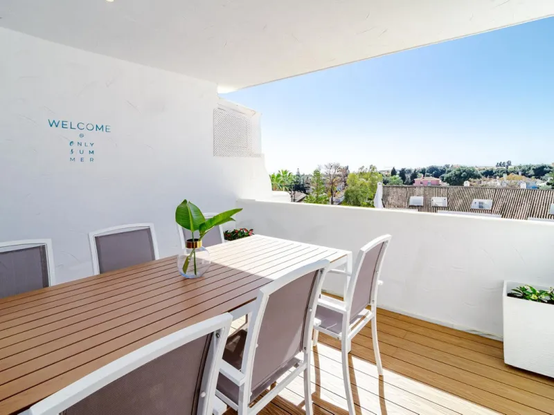 A superb west facing renovated duplex penthouse for sale in the popular El Dorado urbanisation in Nueva Andalucia, close to Puerto Banus