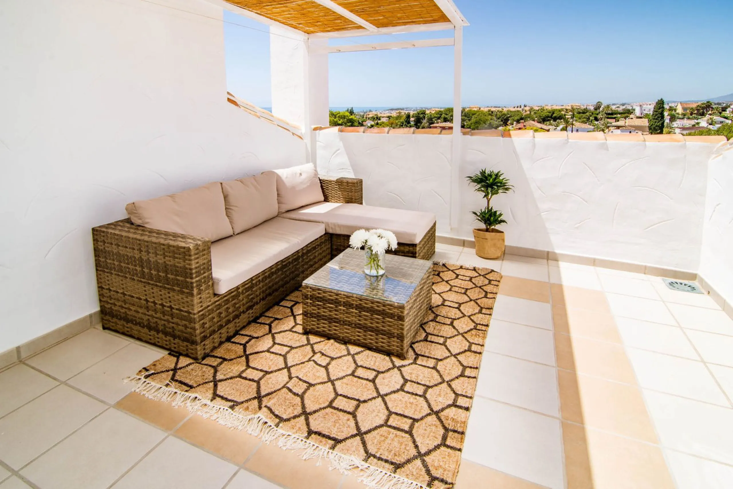 A superb west facing renovated duplex penthouse for sale in the popular El Dorado urbanisation in Nueva Andalucia, close to Puerto Banus
