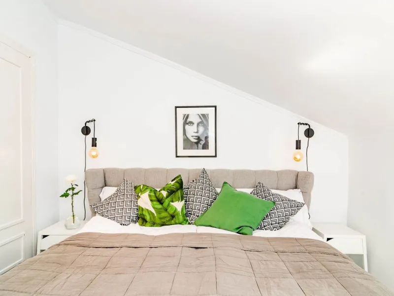 A superb west facing renovated duplex penthouse for sale in the popular El Dorado urbanisation in Nueva Andalucia, close to Puerto Banus