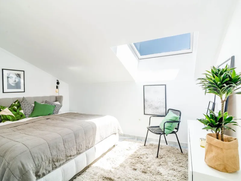 A superb west facing renovated duplex penthouse for sale in the popular El Dorado urbanisation in Nueva Andalucia, close to Puerto Banus