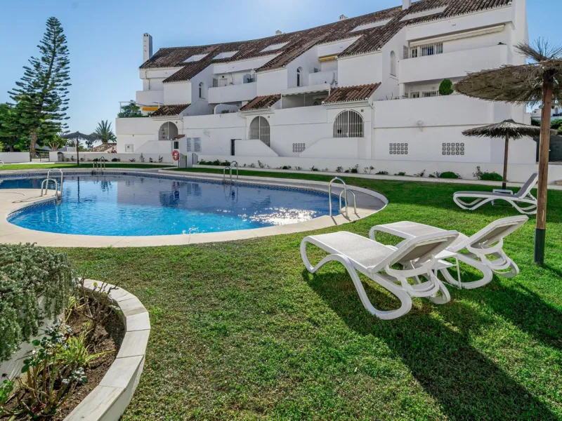 A superb west facing renovated duplex penthouse for sale in the popular El Dorado urbanisation in Nueva Andalucia, close to Puerto Banus