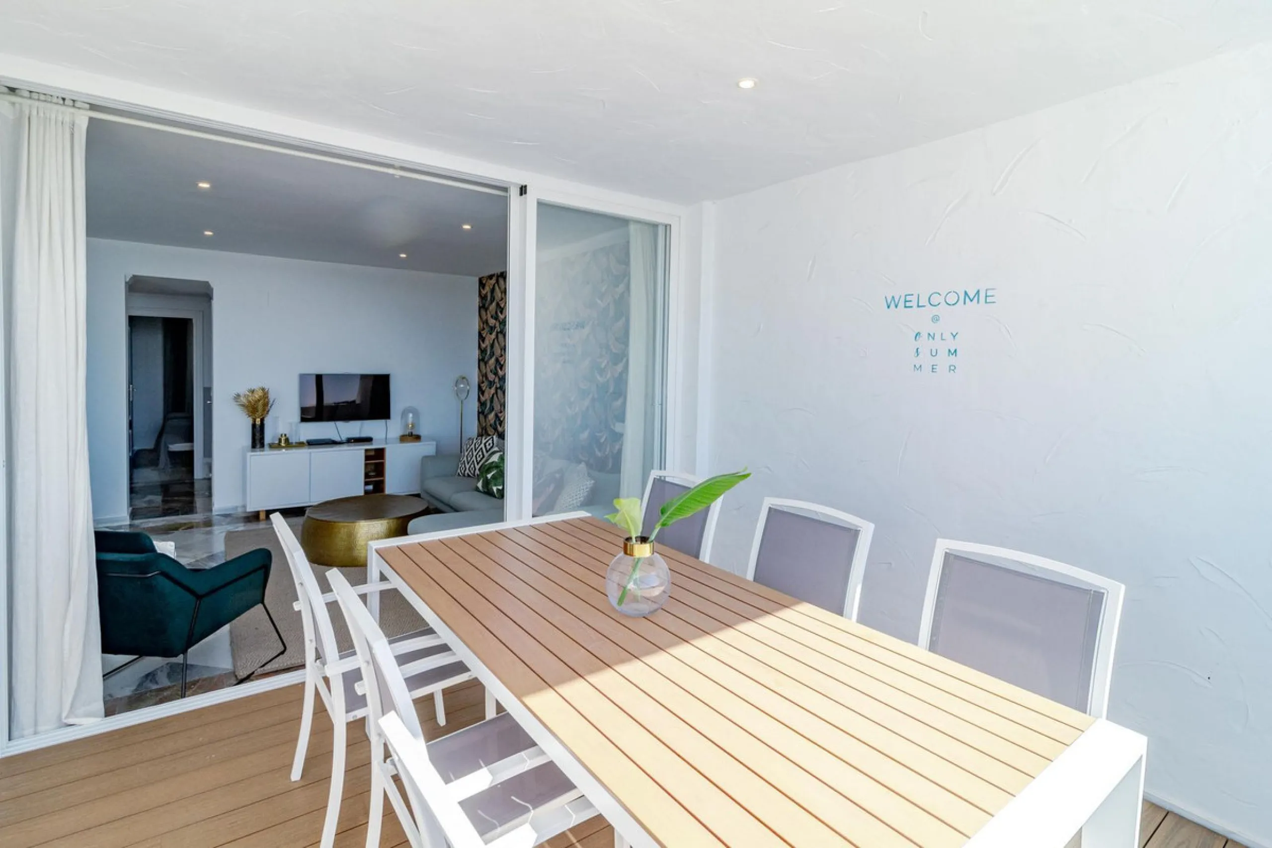 A superb west facing renovated duplex penthouse for sale in the popular El Dorado urbanisation in Nueva Andalucia, close to Puerto Banus