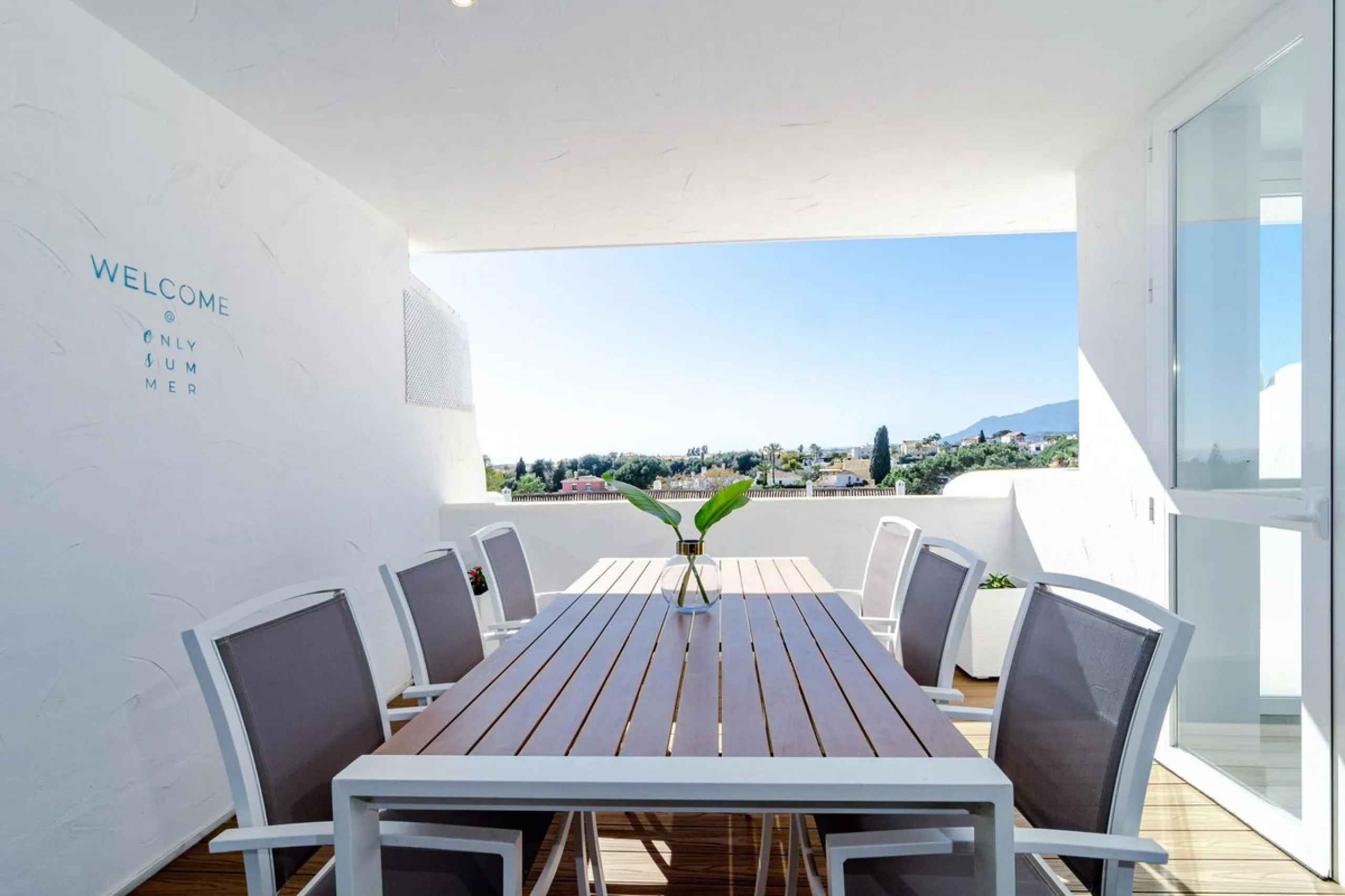 A superb west facing renovated duplex penthouse for sale in the popular El Dorado urbanisation in Nueva Andalucia, close to Puerto Banus