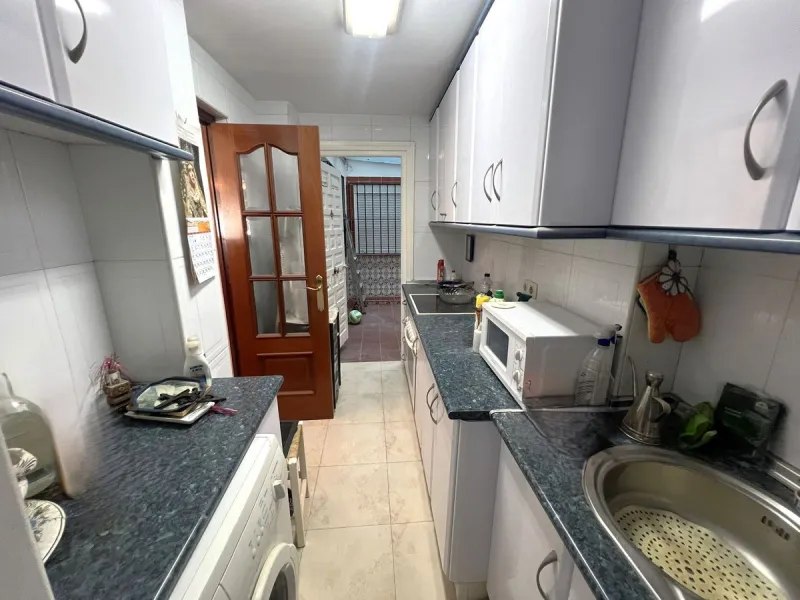 Apartment - Middle Floor Apartment в продаже в Fuengirola, Málaga. В доме 2 спален и 1 ванных комнат. Площадь дома 78 м²