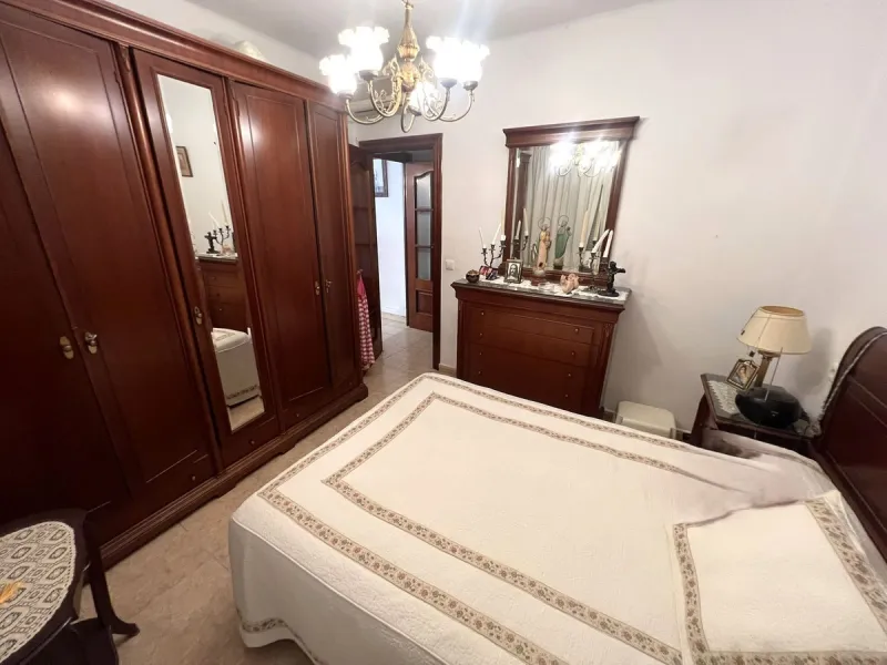 Apartment - Middle Floor Apartment в продаже в Fuengirola, Málaga. В доме 2 спален и 1 ванных комнат. Площадь дома 78 м²