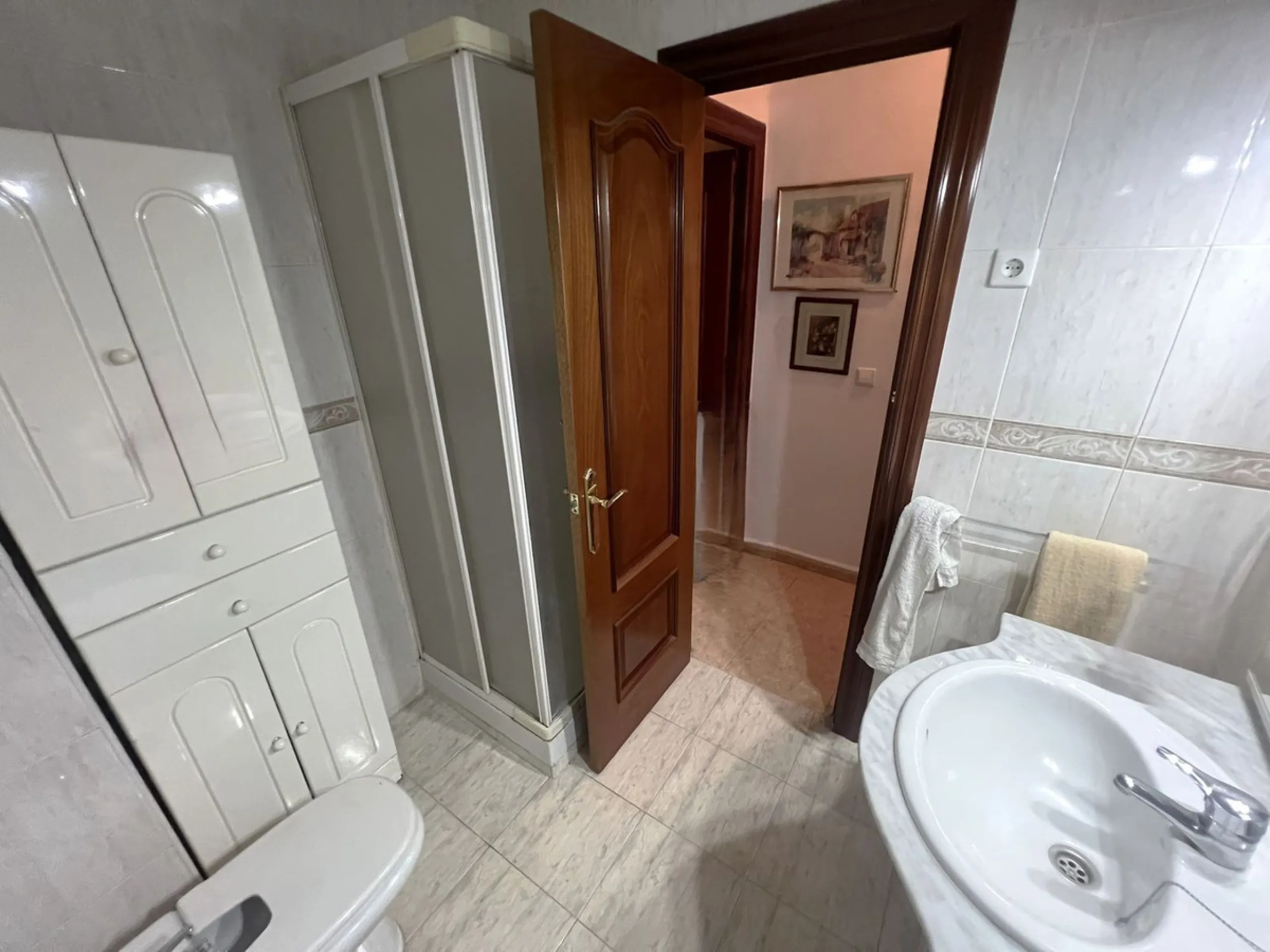 Apartment - Middle Floor Apartment в продаже в Fuengirola, Málaga. В доме 2 спален и 1 ванных комнат. Площадь дома 78 м²