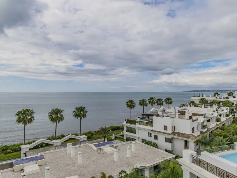 UNIQUE BEACHFRONT PROPERTY WITH SEA VIEWS