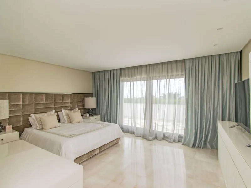 UNIQUE BEACHFRONT PROPERTY WITH SEA VIEWS