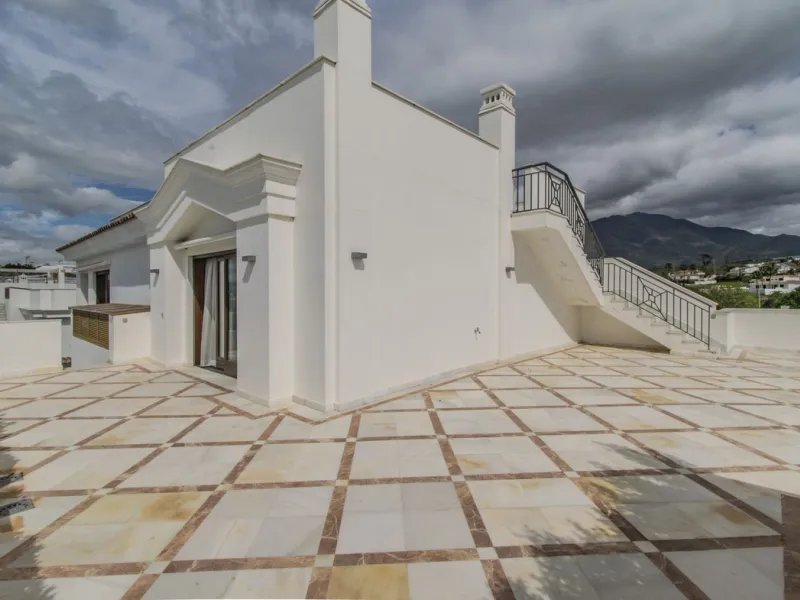 UNIQUE BEACHFRONT PROPERTY WITH SEA VIEWS