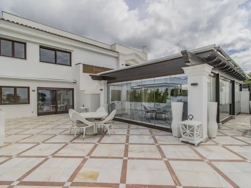 UNIQUE BEACHFRONT PROPERTY WITH SEA VIEWS