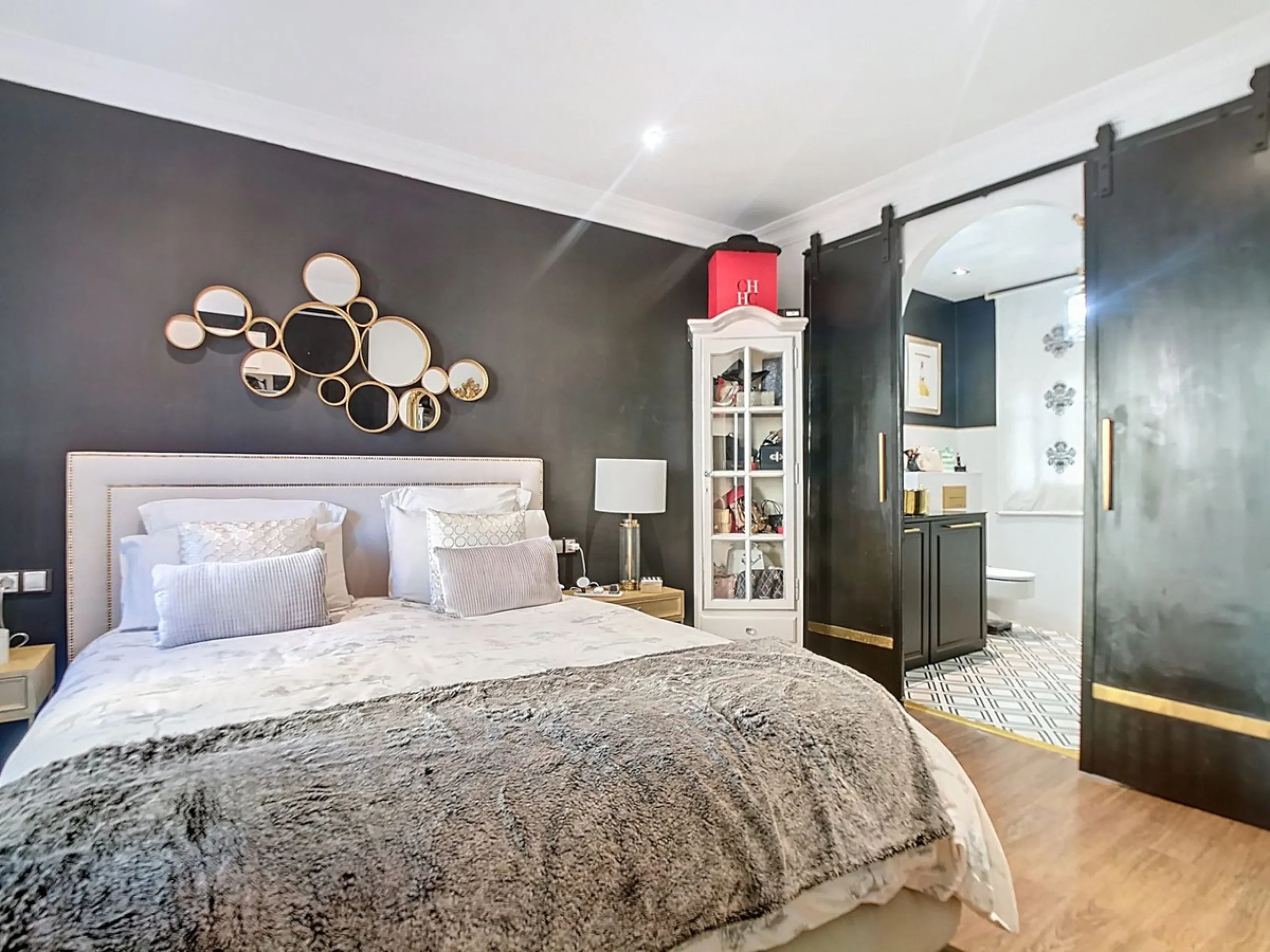 Apartment - Middle Floor Apartment в продаже в Málaga, Málaga. В доме 3 спален и 2 ванных комнат. Площадь дома 148 м²