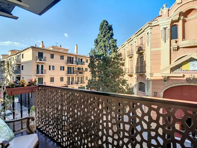 Apartment - Middle Floor Apartment в продаже в Málaga, Málaga. В доме 3 спален и 2 ванных комнат. Площадь дома 148 м²