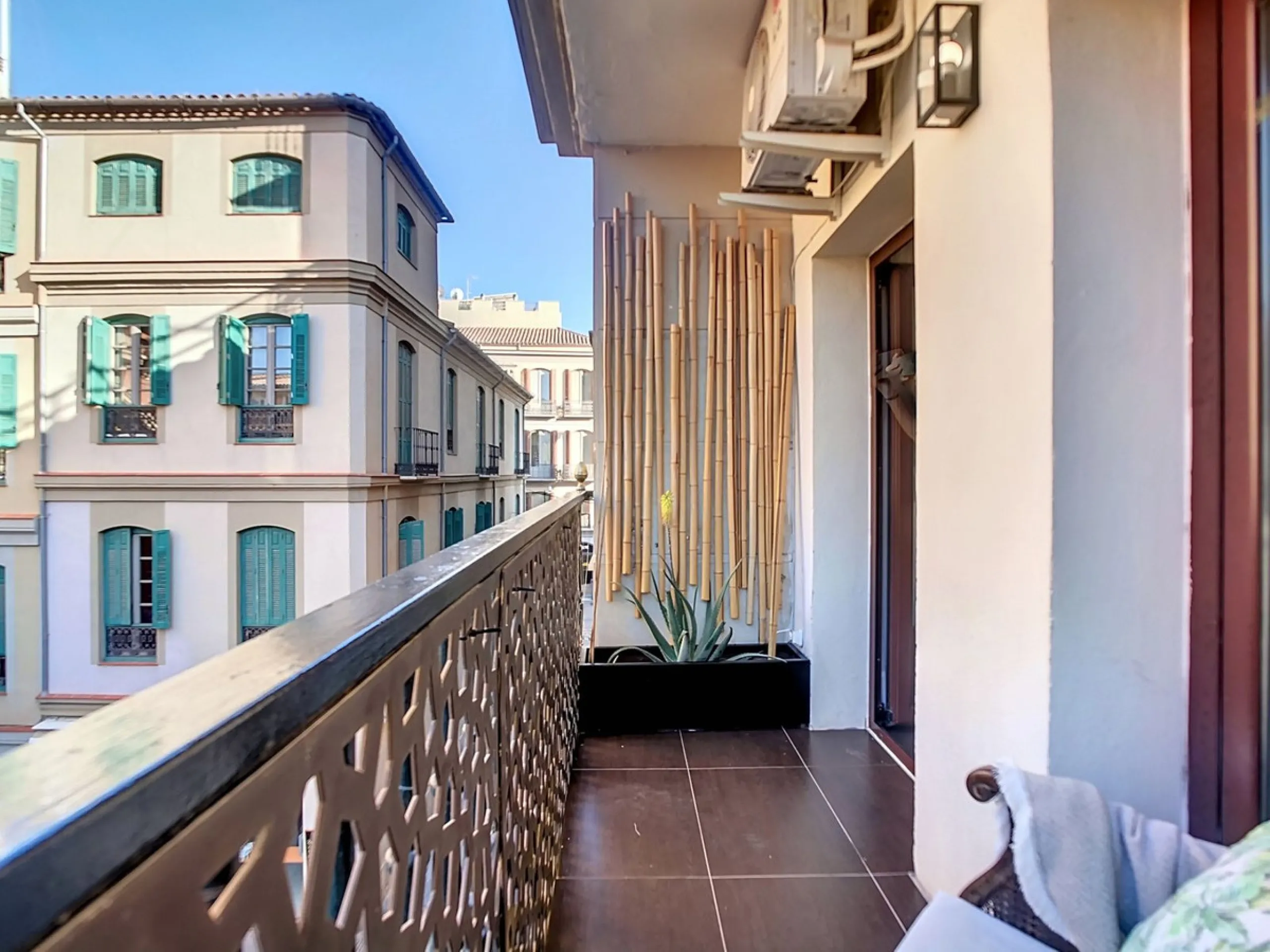 Apartment - Middle Floor Apartment в продаже в Málaga, Málaga. В доме 3 спален и 2 ванных комнат. Площадь дома 148 м²