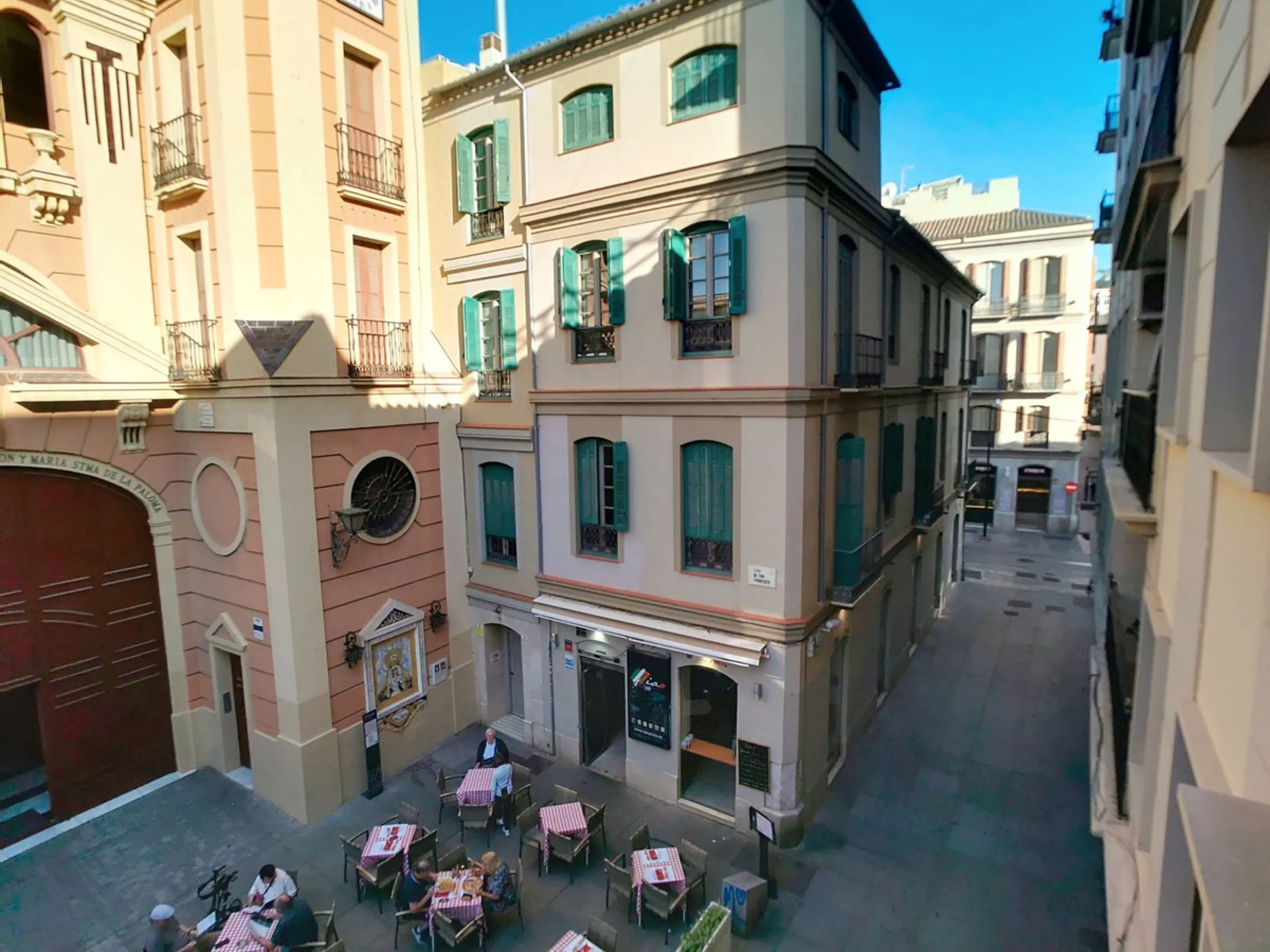 Apartment - Middle Floor Apartment в продаже в Málaga, Málaga. В доме 3 спален и 2 ванных комнат. Площадь дома 148 м²