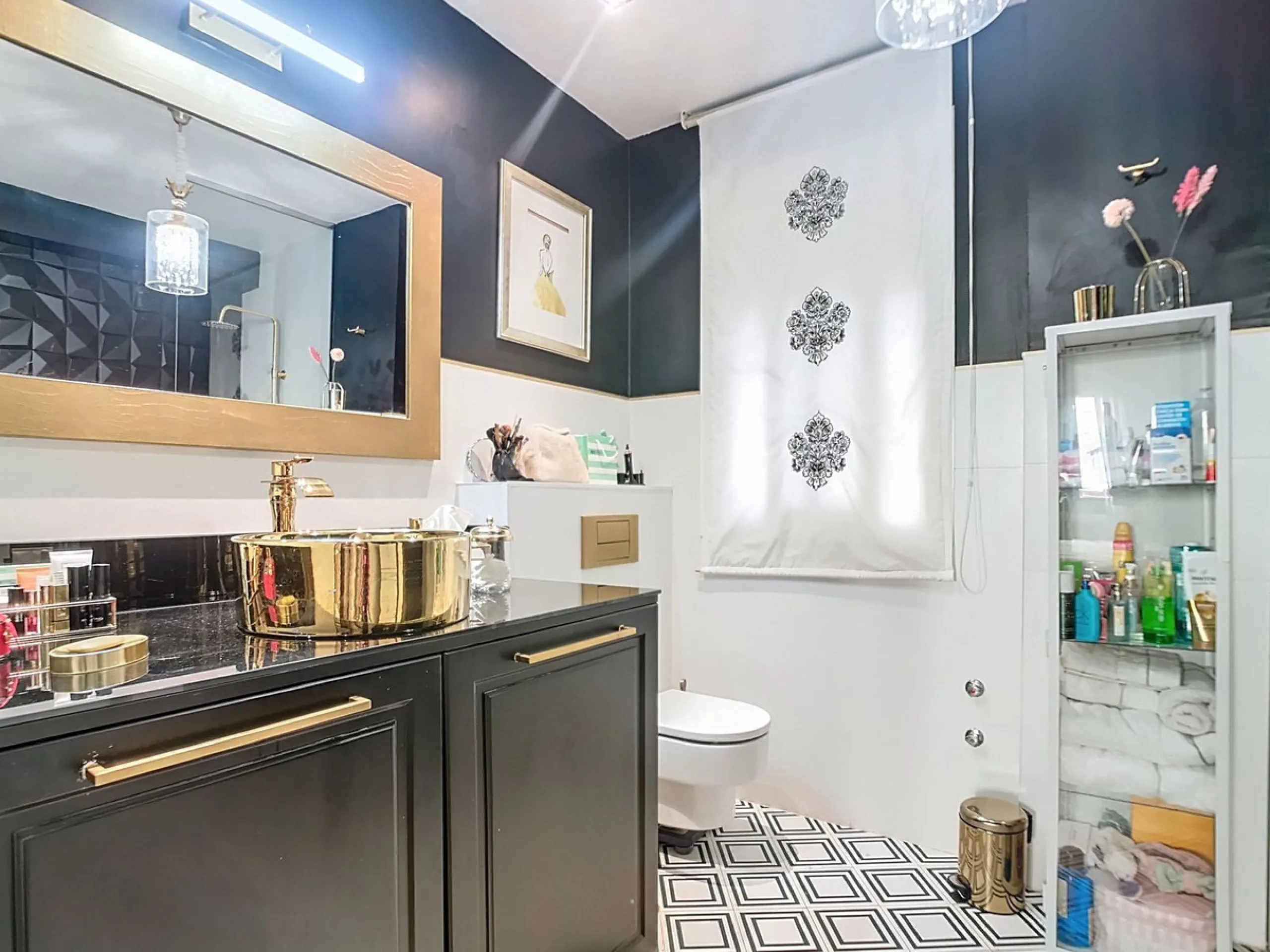 Apartment - Middle Floor Apartment в продаже в Málaga, Málaga. В доме 3 спален и 2 ванных комнат. Площадь дома 148 м²