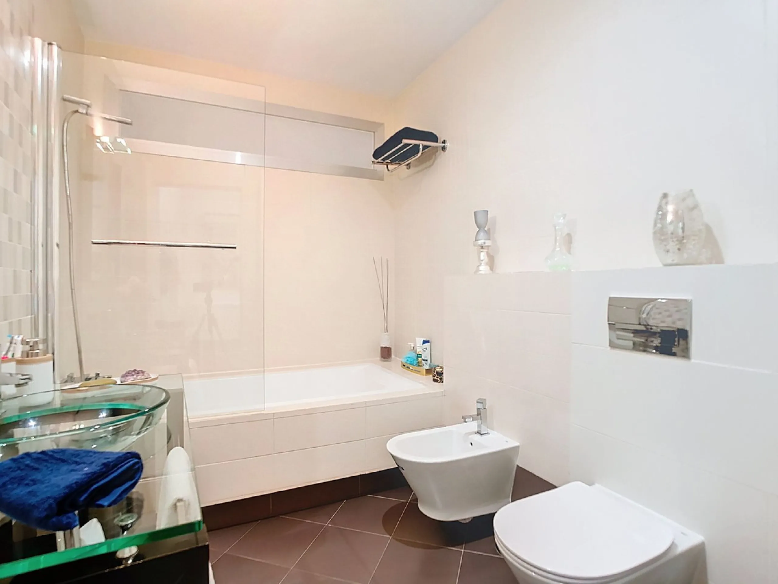 Apartment - Middle Floor Apartment в продаже в Málaga, Málaga. В доме 3 спален и 2 ванных комнат. Площадь дома 148 м²